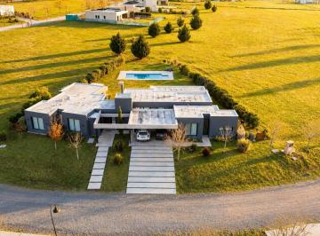 Casa · 208m² · 5 Ambientes · 2 Cocheras · Casa en Venta - El Campo Fincas Exclusivas Cardales