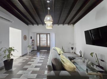 Casa · 130m² · 4 Ambientes · 2 Cocheras · Casa Quinta en Venta - Francisco Alvarez