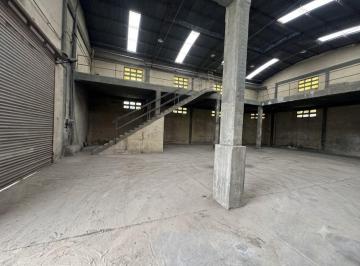 Bodega-Galpón · 1800m² · Local en La Plata