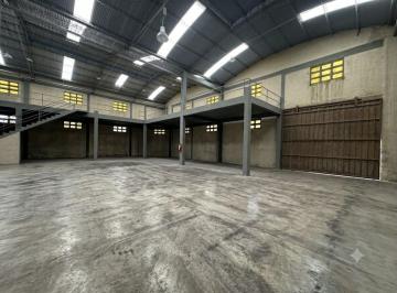Bodega-Galpón · 1800m² · Local en La Plata