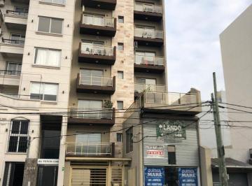 Departamento de 2 ambientes, Morón · Departamento 2 Amb con Balcon Al Frente Sobre Parque Lineal o Metrobus