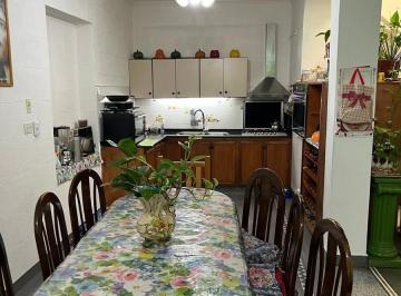 Casa de 6 ambientes, Flores · Alberdi 2800 - Casa 6 Amb con Cochera