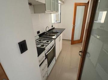 Departamento de 2 ambientes, La Plata · Departamento de un Dormitorio en Alquiler con Balcón