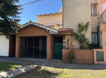 Casa de 6 ambientes, La Plata · Casa en Venta - 5 Dorm. | 4 E/ 529 y 530 Tolosa