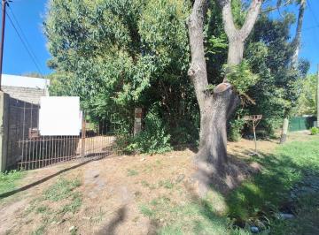 Casa · 1300m² · 3 Ambientes · 3 Cocheras · Casa en Venta a Refaccionar con Gran Lote