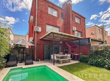 Casa · 114m² · 3 Dormitorios · 2 Cocheras · Casa en Alquiler en El Barrio Cerrado La Esquina en San Isidro.