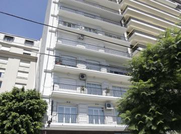 Departamento · 196m² · 6 Ambientes · 1 Cochera · Departamento en Alquiler en Palermo Chico. Living Comedor 4 Dorm. 2 Baños Cochera Vigilancia