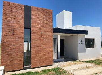 Casa · 110m² · 4 Ambientes · 2 Cocheras · Casa Cuestas de Manantiales - Cordoba
