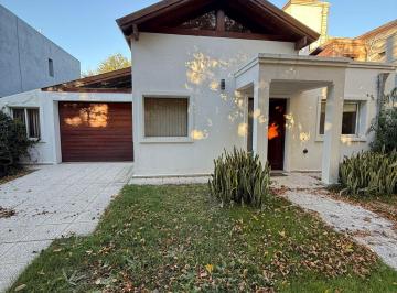 Casa de 5 ambientes, Villa Allende · Barrio Privado. Se Vende Casa 2 Dorm.