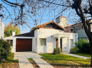 Casa de 5 ambientes, Villa Allende · Barrio Privado. Se Vende Casa 2 Dorm.