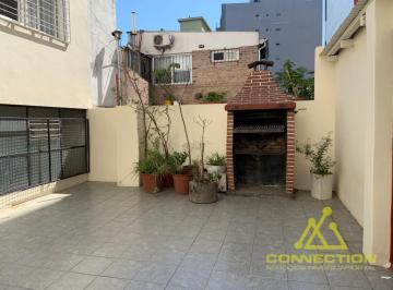 PH · 111m² · 2 Dormitorios · PH - Alquiler - 3 Ambientes - Caballito - Escritorio - Terraza - Parrilla - Patio