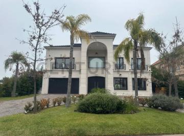 Casa · 510m² · 7 Ambientes · Casa en Alquiler Amoblado en El Barrio El Yacht, Nordelta