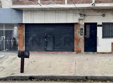 Local comercial · 24m² · Local en Alquiler en Calle 7 Berazategui