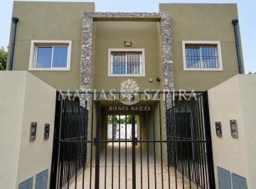 PH · 90m² · 4 Ambientes · 1 Cochera · Casa en Venta, Ituzaingó
