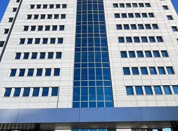 Oficina comercial · 700m² · 7 Cocheras · Oficina en Alquiler en Edificio Panamericana Saavedra Dot