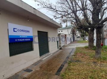 Depósito · 30m² · 1 Ambiente · Alquiler Local en Lanús Oeste Ideal Pequeño Deposito o Comercio de Barrio.