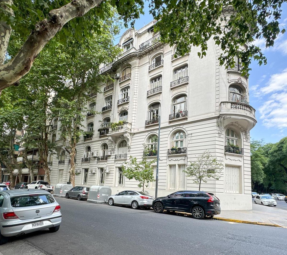 Avenida General Las Heras al 4000
