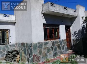 Casa · 100m² · 7 Ambientes · 1 Cochera · Casa en Venta - 5 Dorm. 3 Baños - 300 m² - San Clemente del Tuyú