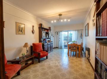 Departamento · 88m² · 4 Ambientes · 1 Cochera · Franklin Al 2400 - Frente Cochera Balcon Patio Todo Sol Cocina Comedor