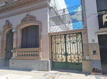 PH · 56m² · 3 Ambientes · PH de Tres Ambientes, Dos Patios