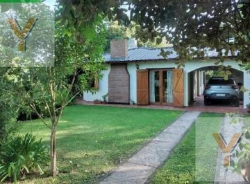 Casa · 105m² · 3 Ambientes · 1 Cochera · Casa en Venta - 2 Dorm. 1 Baño - Mar del Plata