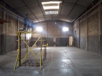 Bodega-Galpón , Lomas de Zamora · Galpón 750 m² en Alquiler en Temperley | Luz Trifásica | Montacargas | Patio