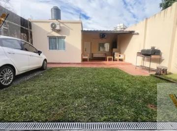 Casa · 140m² · 7 Ambientes · 1 Cochera · Casa en Venta - 2 Dorm. 1 Baño - Florencio Varela