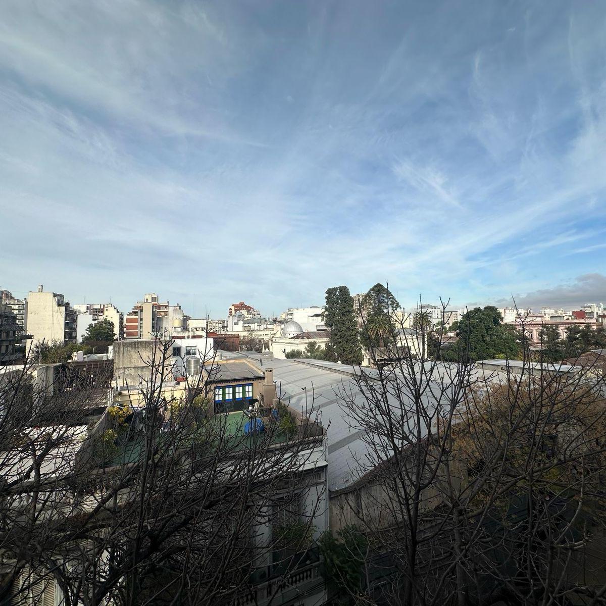 Acuña de Figueroa al 400