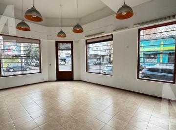 Local comercial · 67m² · Local 55 Nro. 651 Esq. 8
