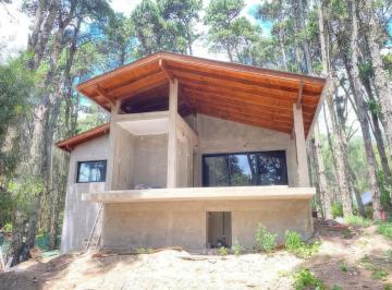 Casa · 160m² · 4 Ambientes · Casa Chalet en Venta en La Lucila del Mar, Costa Atlántica, Buenos Aires