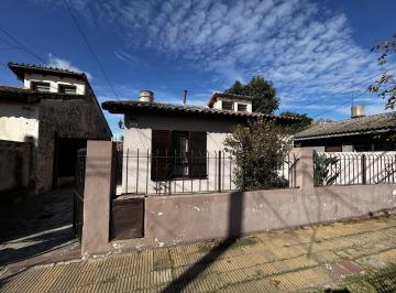 Casa · 130m² · 8 Ambientes · 3 Cocheras · Casa en Venta 4 Amb 2da Vivienda en Villa de Mayo