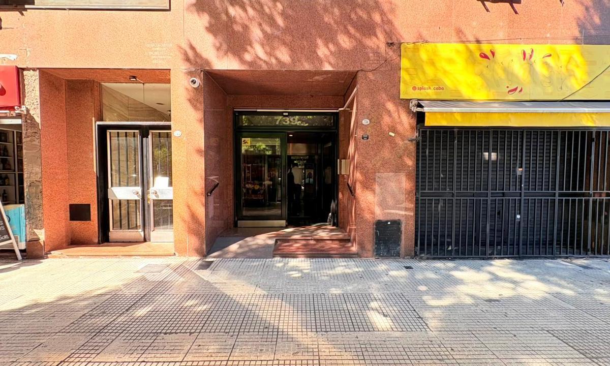Pelegrini al 700, San Nicolás, Capital Federal