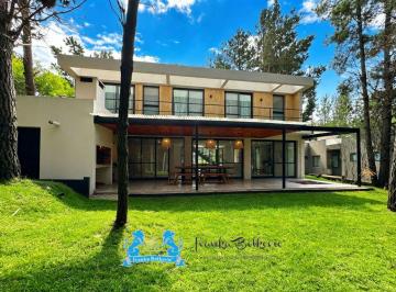 Casa de 5 ambientes, Costa Esmeralda · Casa 4 Dorm. Venta Costa Esmeralda Entorno Arbolado