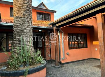 PH · 98m² · 3 Ambientes · 1 Cochera · PH en Ituzaingó Sur