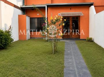 PH · 98m² · 3 Ambientes · 1 Cochera · PH en Ituzaingó Sur