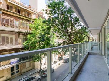 Departamento · 120m² · 4 Ambientes · 1 Cochera · Departamento en Flores
