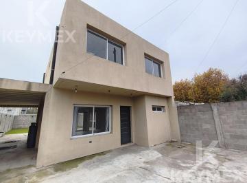 Casa · 160m² · 2 Ambientes · 4 Cocheras · Casa en Venta a Terminar/ 3 Dorm./ Apto Credito/ Juan Maria Gutierrez/ Berazategui