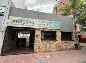Casa · 259m² · 4 Ambientes · 1 Cochera · Casa en Alquiler Comercial - Alberdi