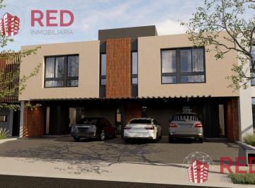 Casa · 140m² · 10 Ambientes · 1 Cochera · Dúplex en Venta - Pozo en Brisas Manantiales