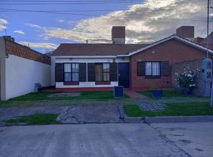 Casa · 250m² · 3 Ambientes · 1 Cochera