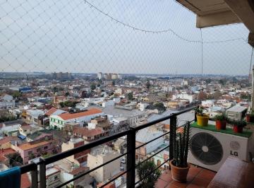 Departamento · 43m² · 2 Ambientes · 1 Cochera · Departamento en Avellaneda