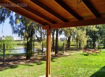 Casa · 160m² · 5 Ambientes · 1 Cochera · Venta o Alquiler Anual. Santa Catalina. Estilo Campo. Pileta.