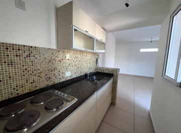 Departamento · 40m² · 2 Ambientes · Excelente 2 Amb con Balcón y Parrilla Propia. Edif con Sum