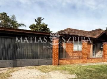 Casa · 186m² · 5 Ambientes · Casa en Villa Gobernador Udaondo