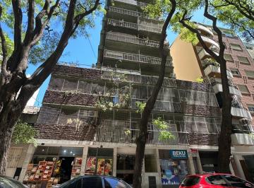 Departamento · 55m² · 3 Ambientes · 1 Cochera · 3 Amb en Caballito. Todo Sol y Luz. Piso Alto. Hermosa Vista. Para Reciclar