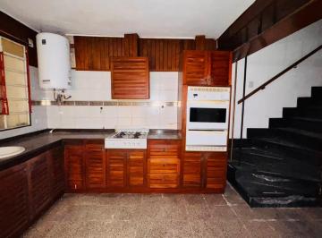 Casa · 190m² · 12 Ambientes · Casa en Centro