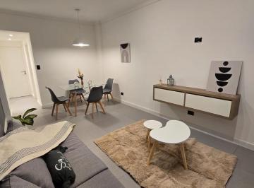 Departamento · 47m² · 2 Ambientes · Departamento de 2 Amb. con Dependencias, Reciclado a Nuevo, C/balcón a La Calle Mar del Plata