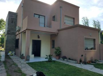 Casa de 6 ambientes, Tigre · Casa en Don Torcuato en Alquiler $2.500.000