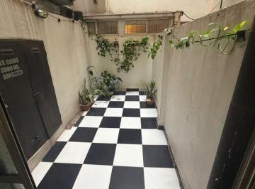 Departamento de 2 ambientes, San Nicolás · Venta - Dos Ambientes en Recoleta con Patio! Cerca de Todo con Buenos Transportes.