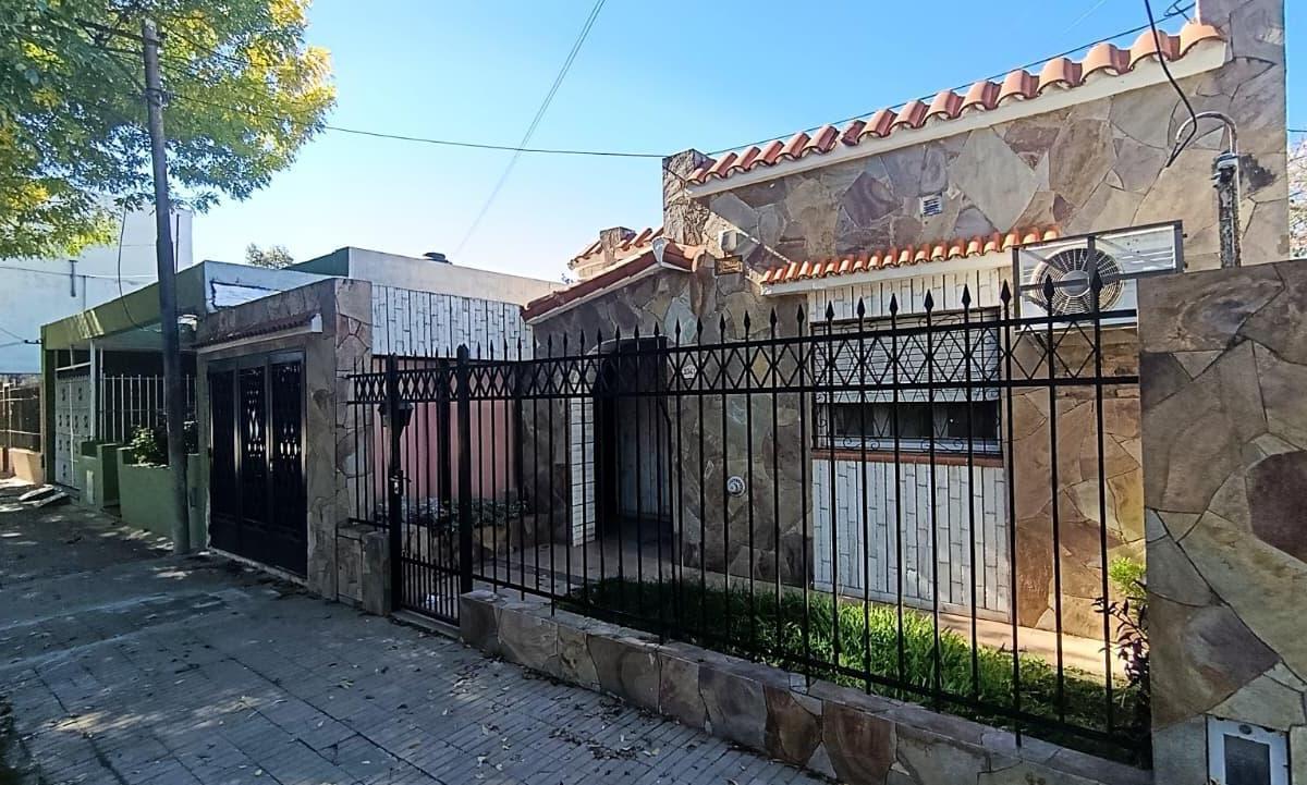 Juan B. Justo al 2600